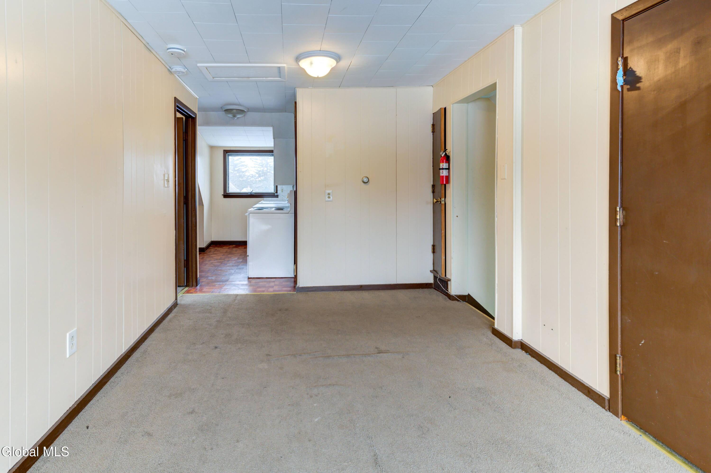 609 Mcclellan Street Schenectady NY 12304
