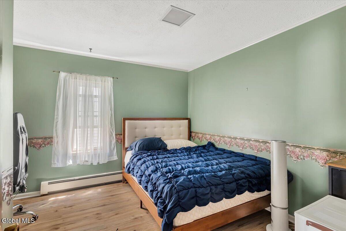29 Mcclellan Avenue Amsterdam NY 12010