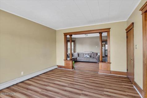 29 Mcclellan Avenue Amsterdam NY 12010