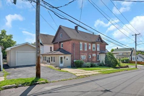 29 Mcclellan Avenue Amsterdam NY 12010