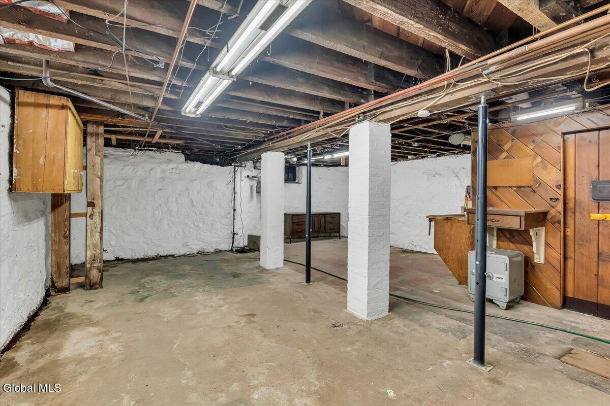 29 Mcclellan Avenue Amsterdam NY 12010