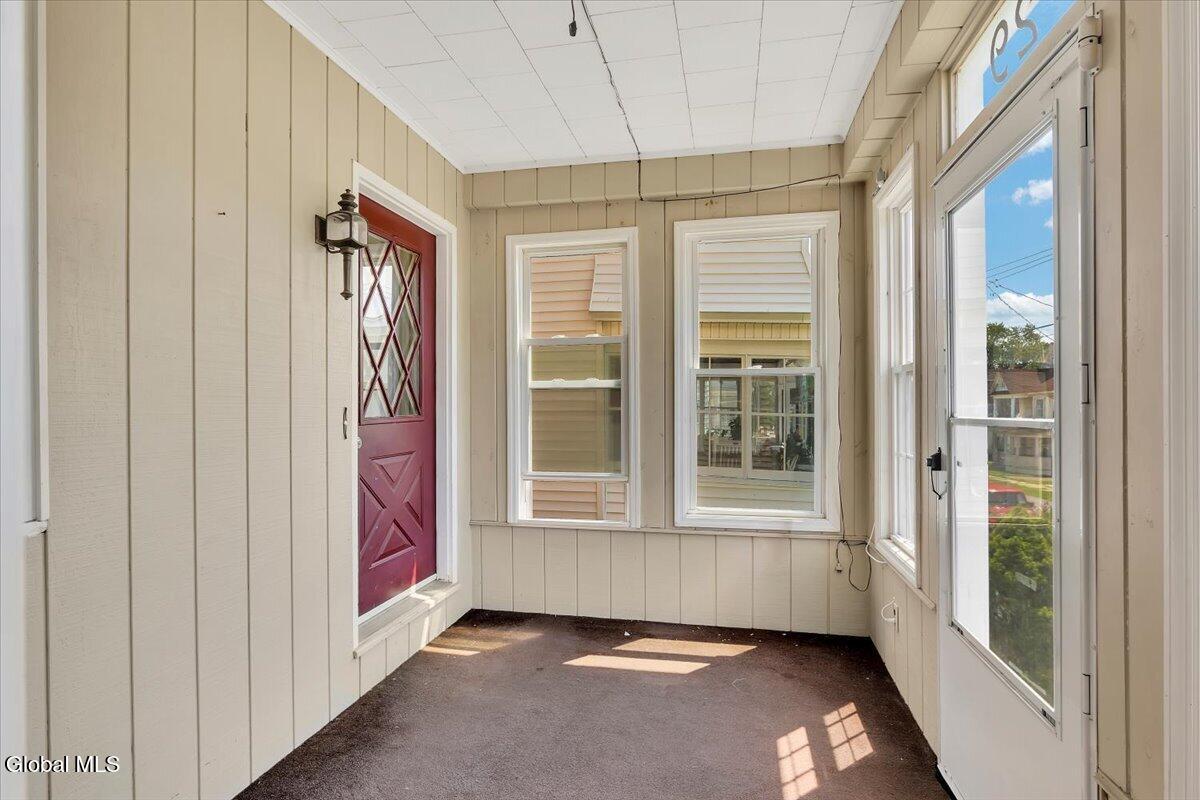 29 Mcclellan Avenue Amsterdam NY 12010