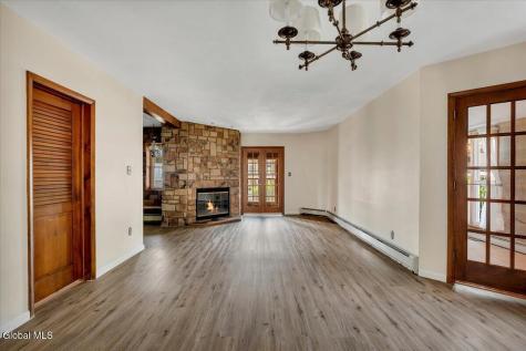 29 Mcclellan Avenue Amsterdam NY 12010