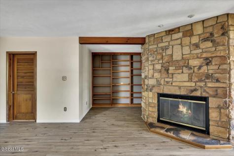 29 Mcclellan Avenue Amsterdam NY 12010