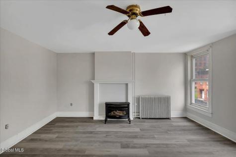 715 2nd Avenue Troy NY 12182