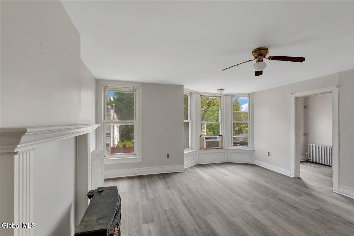 715 2nd Avenue Troy NY 12182