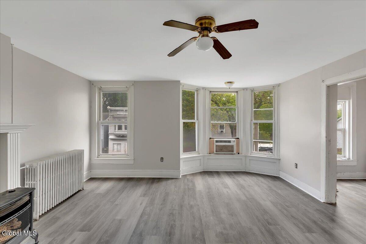 715 2nd Avenue Troy NY 12182