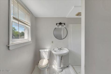 715 2nd Avenue Troy NY 12182