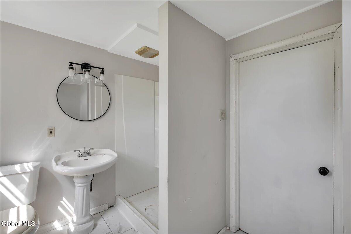 715 2nd Avenue Troy NY 12182
