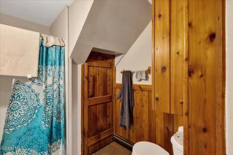 715 2nd Avenue Troy NY 12182