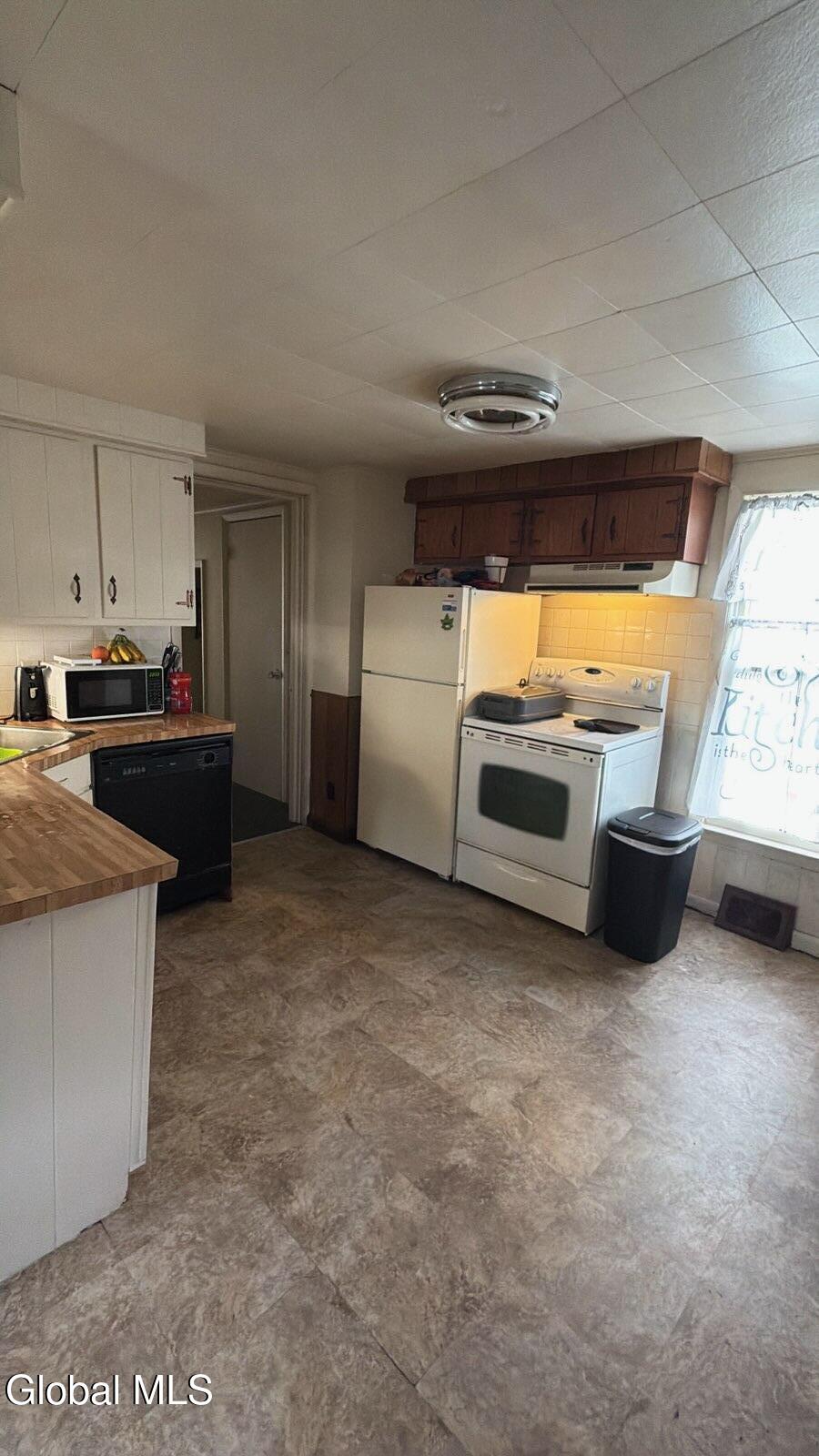 48 5th Avenue Gloversville NY 12078