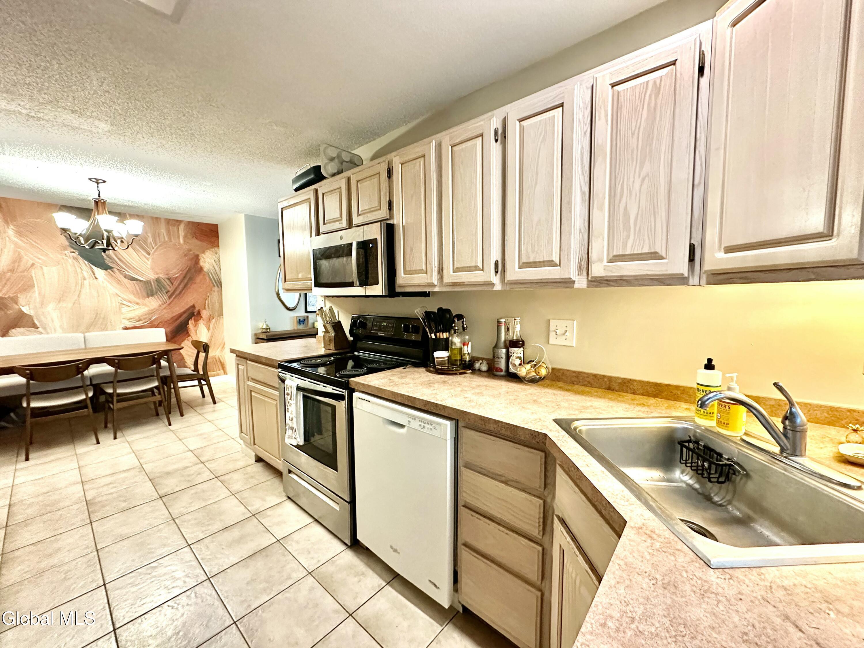 107-109 East Avenue Saratoga Springs NY 12866
