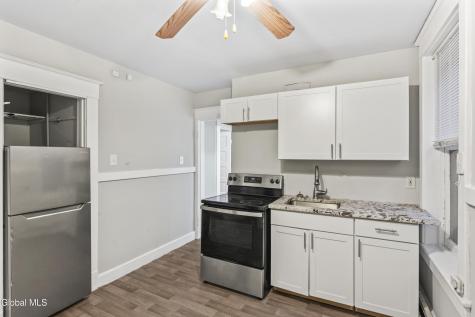212 Myrtle Avenue Albany NY 12202