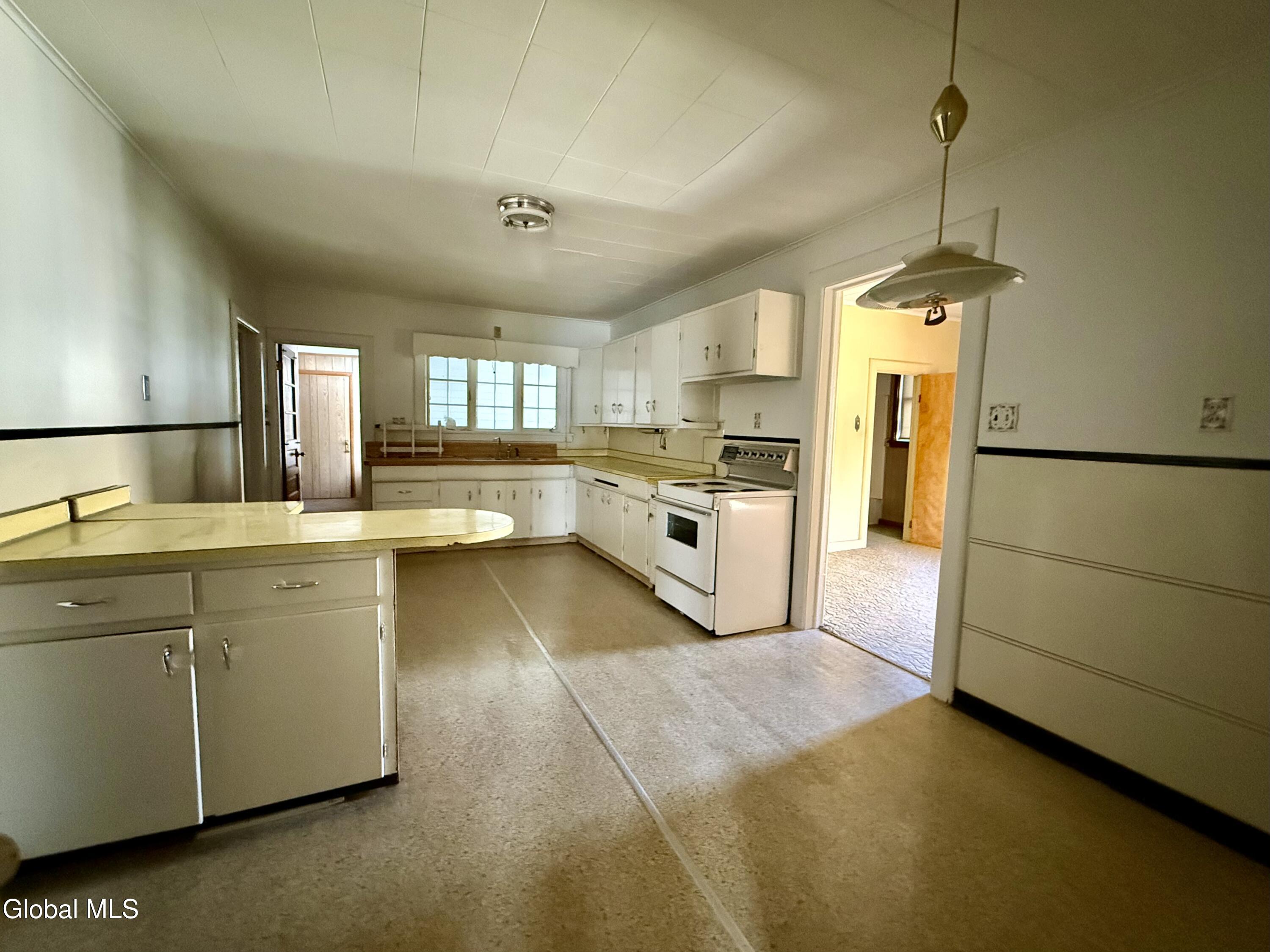 145 Florida Avenue Amsterdam NY 12010