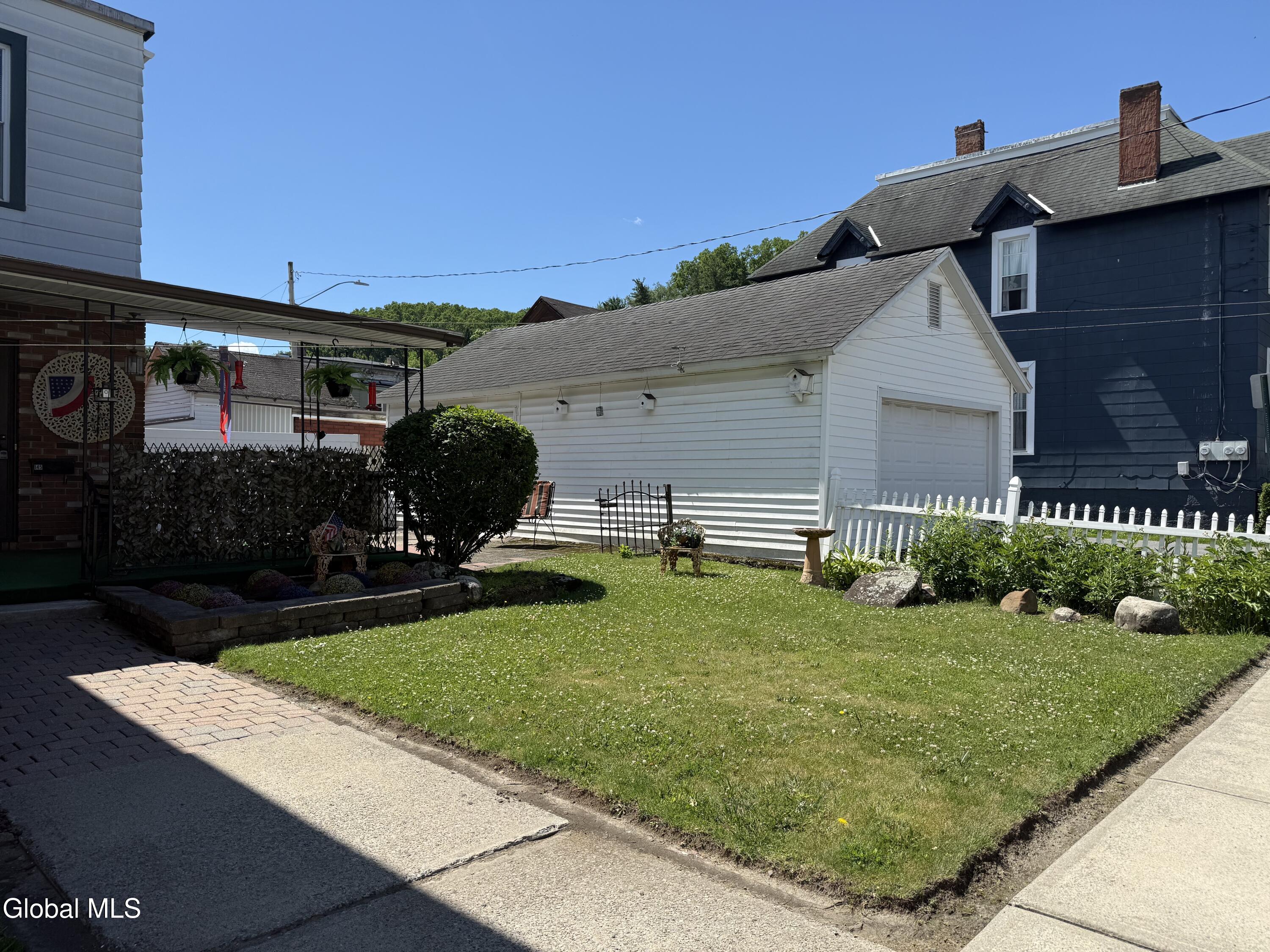 145 Florida Avenue Amsterdam NY 12010