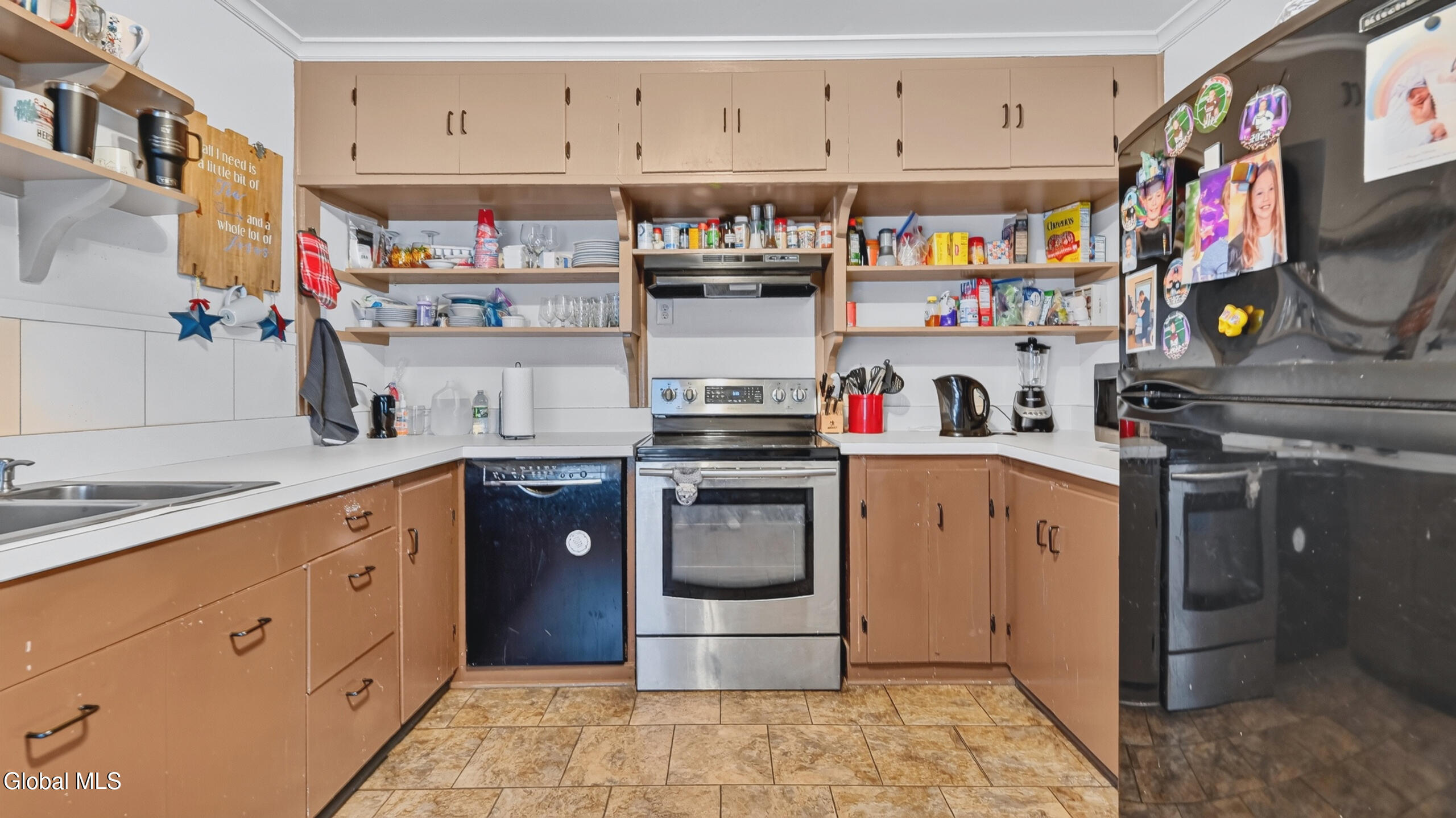 17 Prospect Avenue Gloversville NY 12078