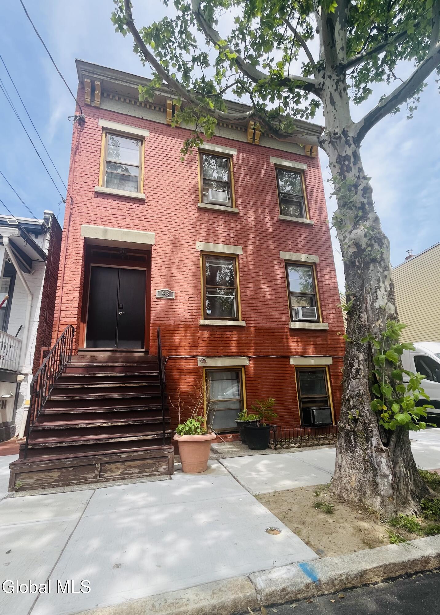 43 Myrtle Avenue Albany NY 12202