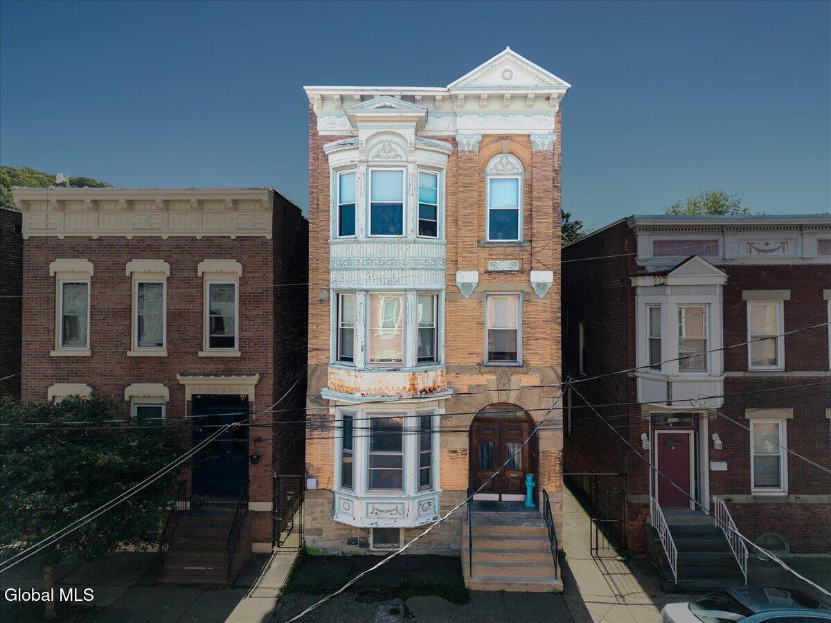 1040 5th Avenue Troy NY 12180