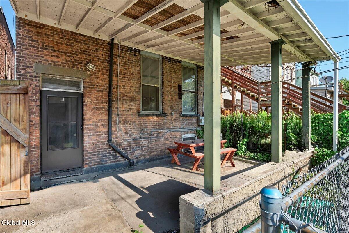1040 5th Avenue Troy NY 12180