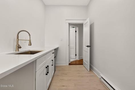 142 Chestnut Street Albany NY 12210