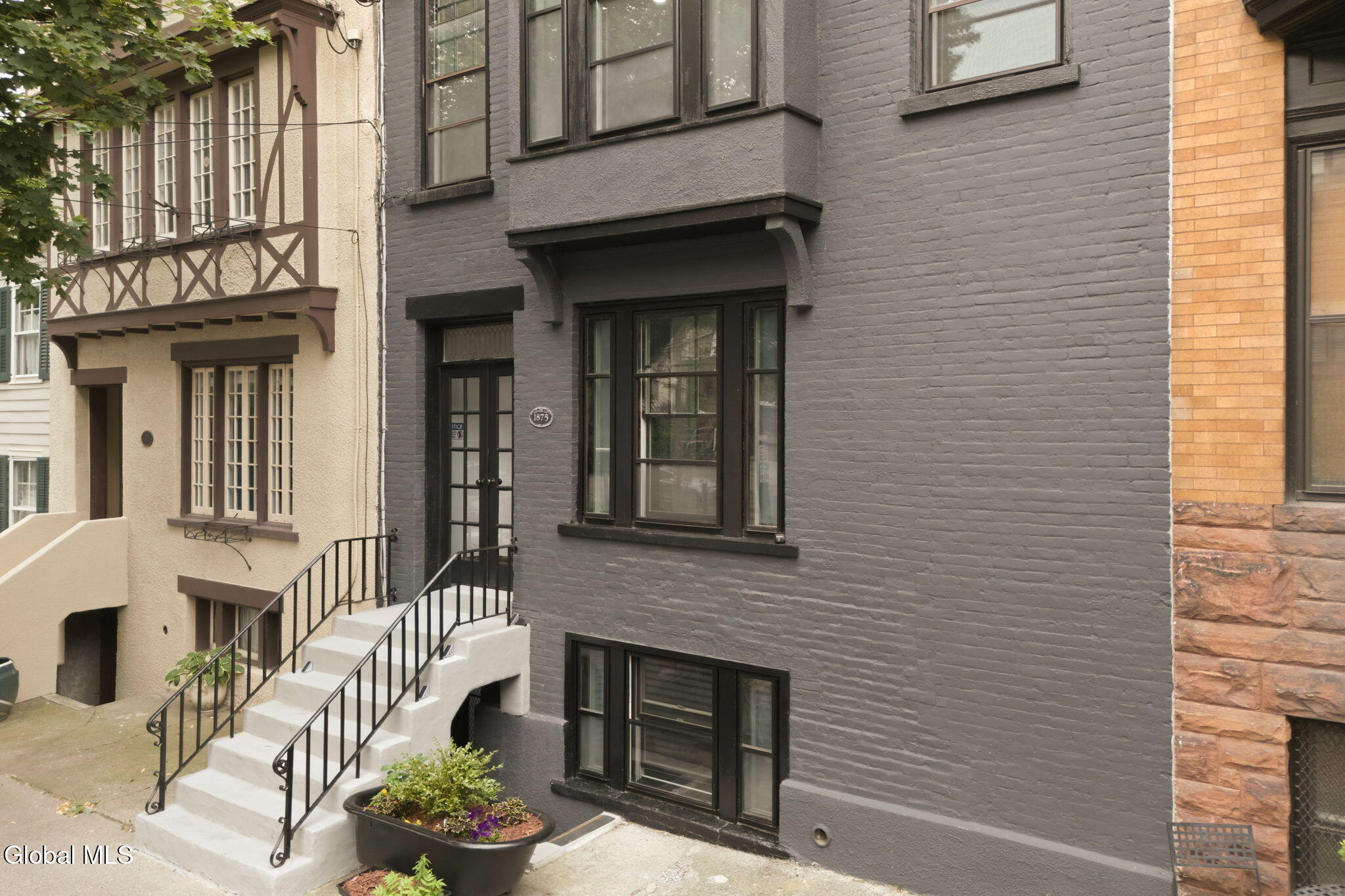 142 Chestnut Street Albany NY 12210