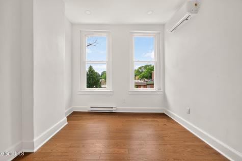 142 Chestnut Street Albany NY 12210