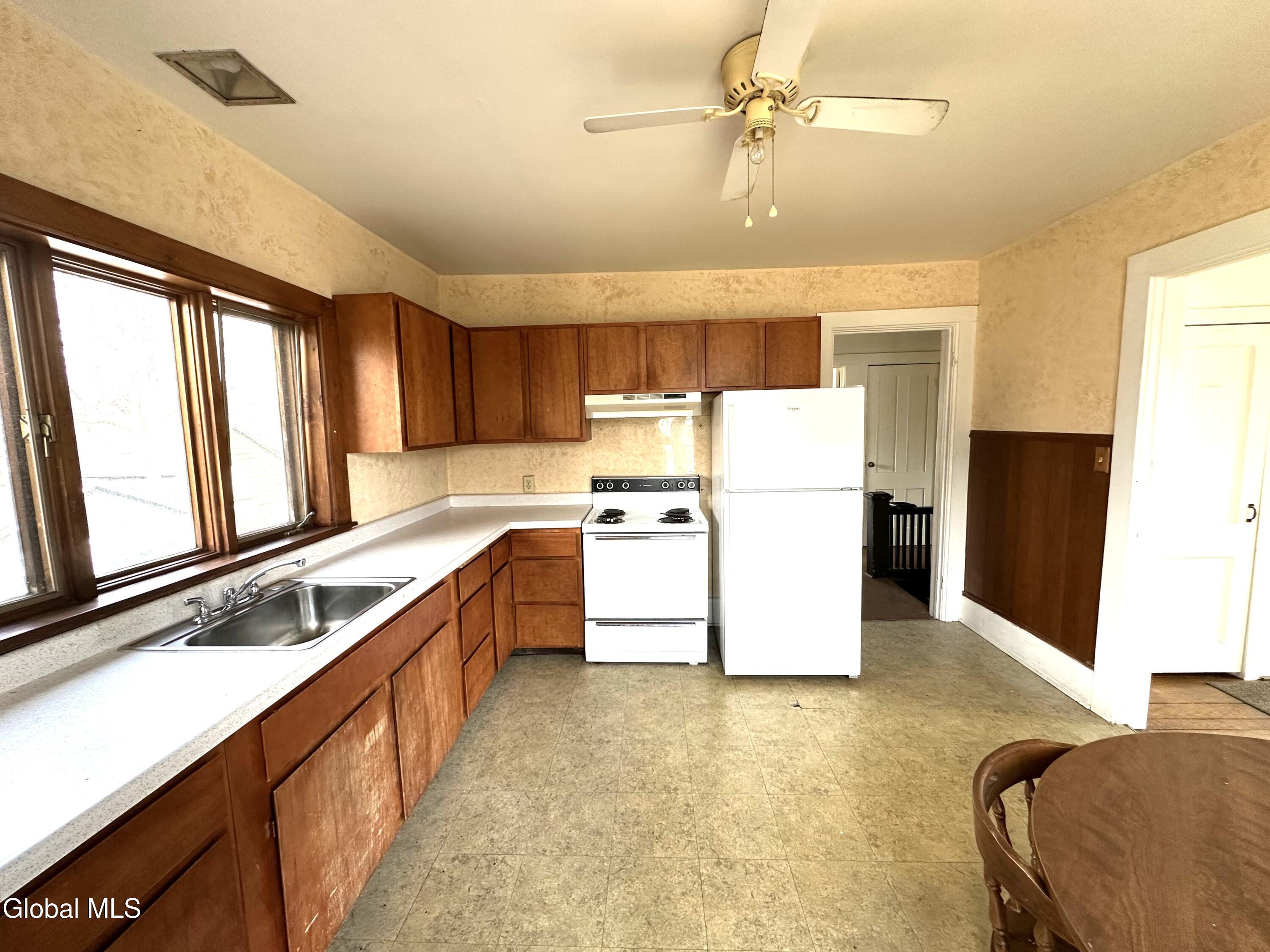 76 W Grand Street Palatine Bridge NY 13428