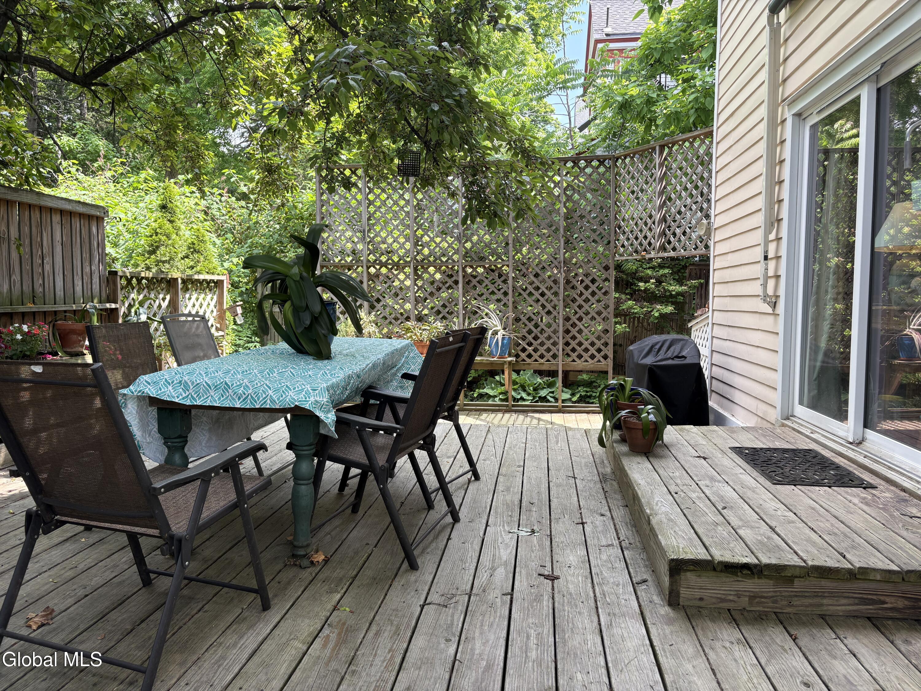 52 S Allen Street Albany NY 12208