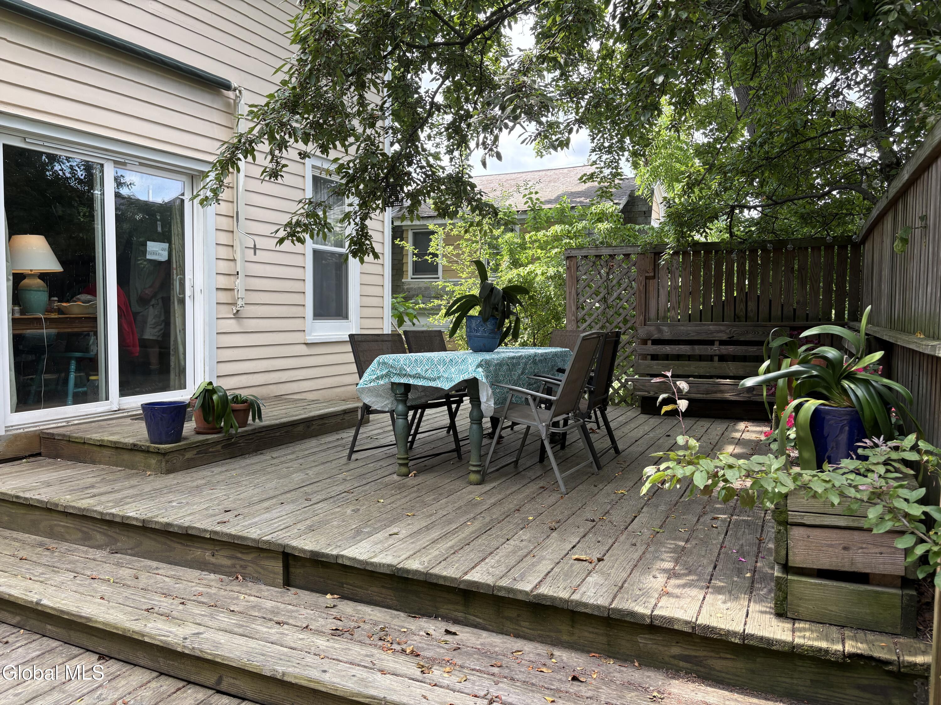 52 S Allen Street Albany NY 12208