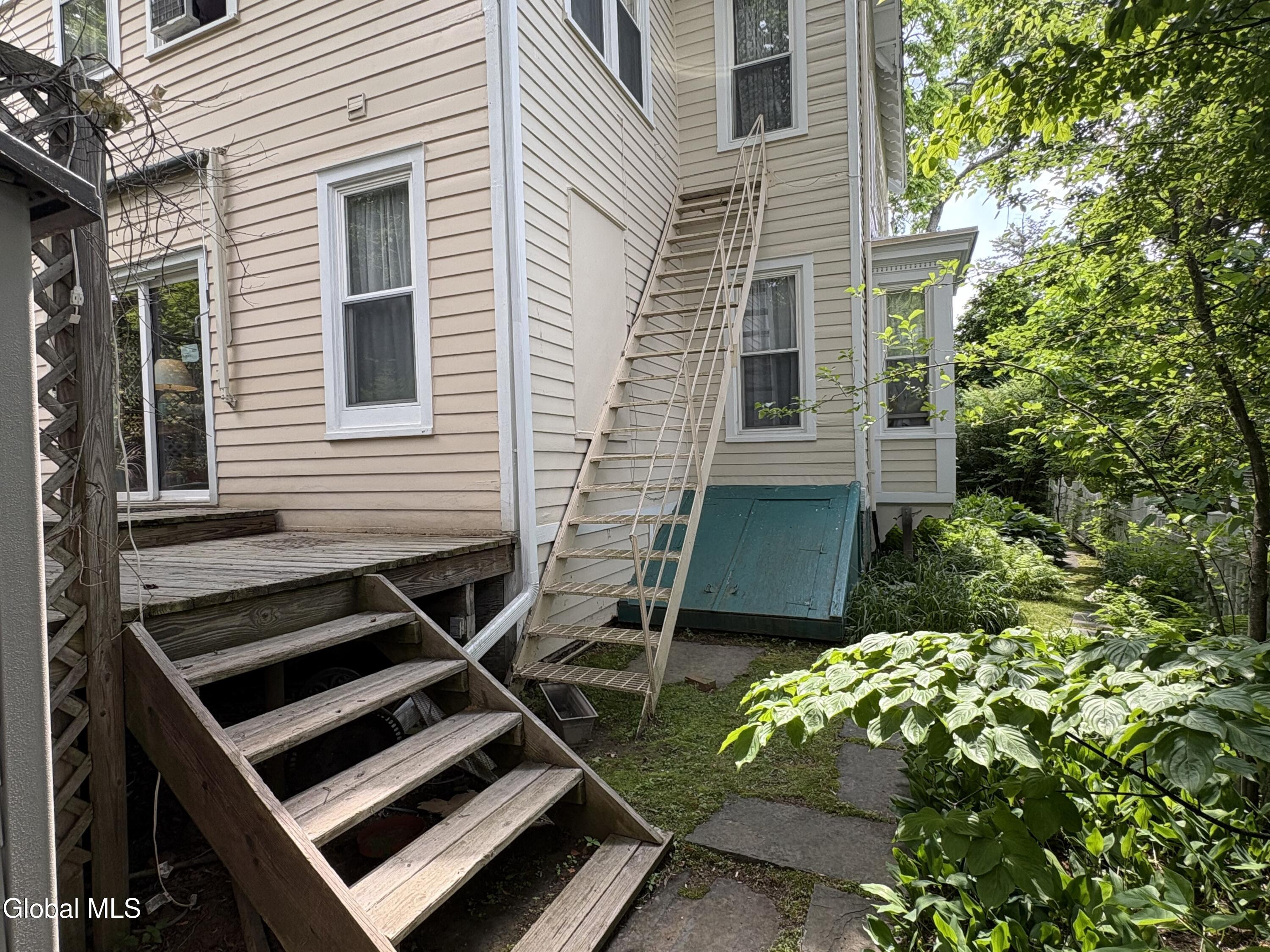 52 S Allen Street Albany NY 12208