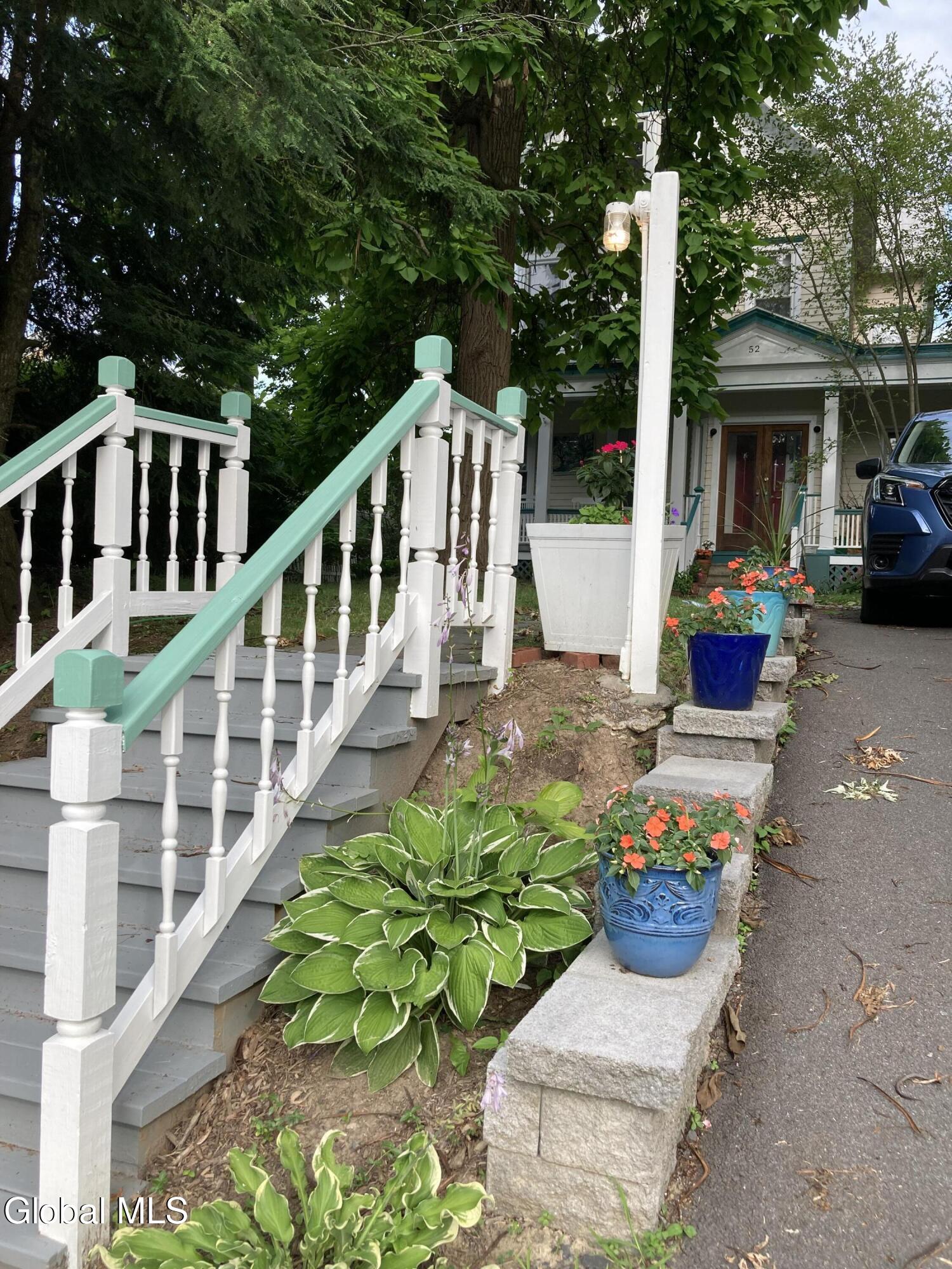 52 S Allen Street Albany NY 12208