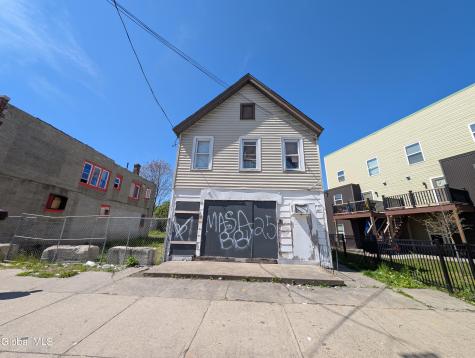 844 Albany Street Schenectady NY 12307