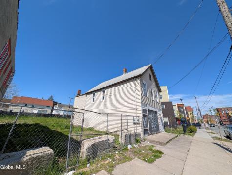844 Albany Street Schenectady NY 12307