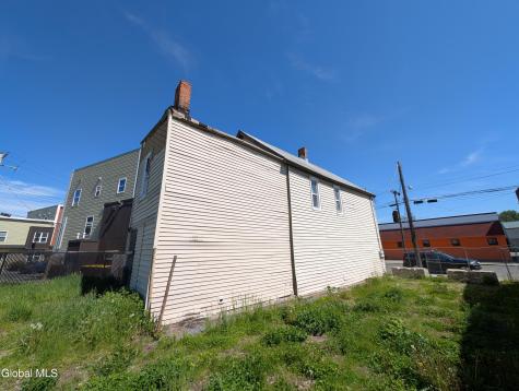 844 Albany Street Schenectady NY 12307