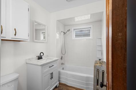 19 Ingersoll Avenue Schenectady NY 12305
