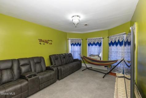 212 Duane Avenue Schenectady NY 12307