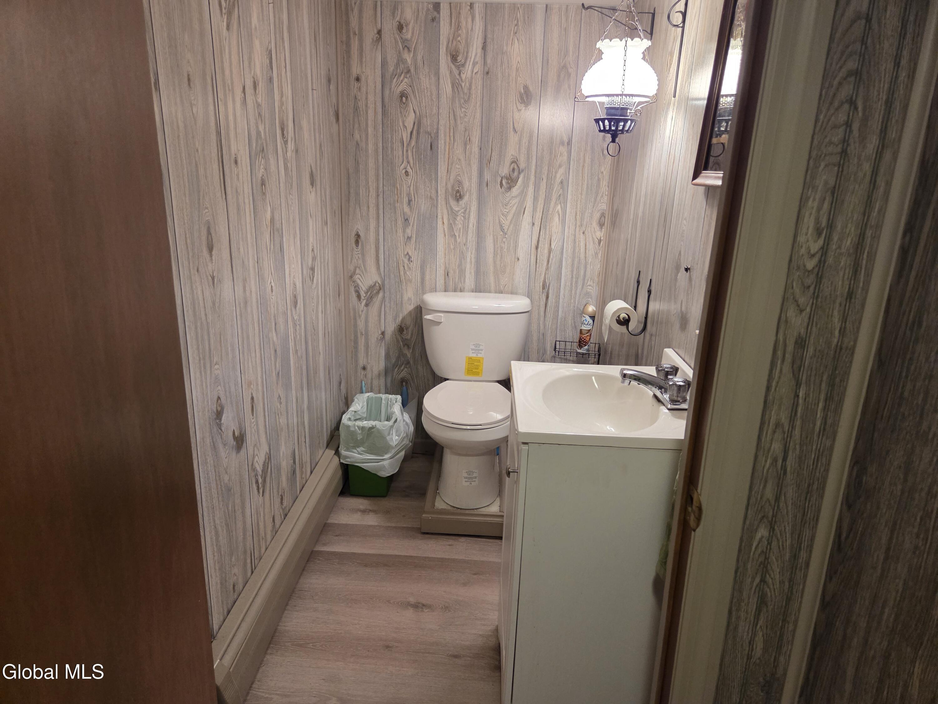 26 E 11th Avenue Gloversville NY 12078