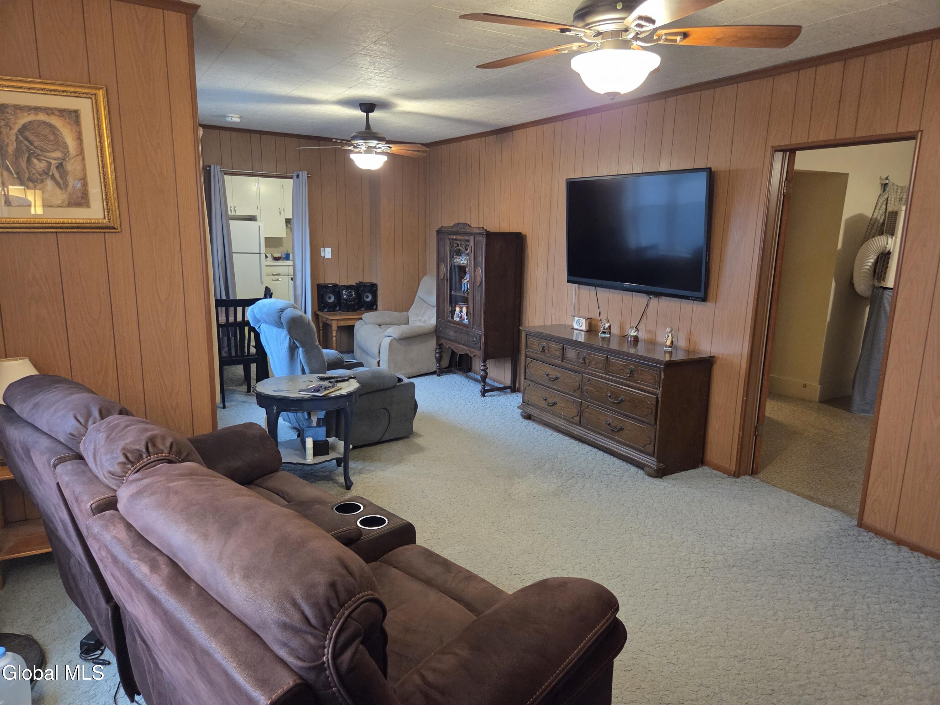 26 E 11th Avenue Gloversville NY 12078