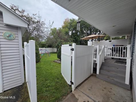 26 E 11th Avenue Gloversville NY 12078
