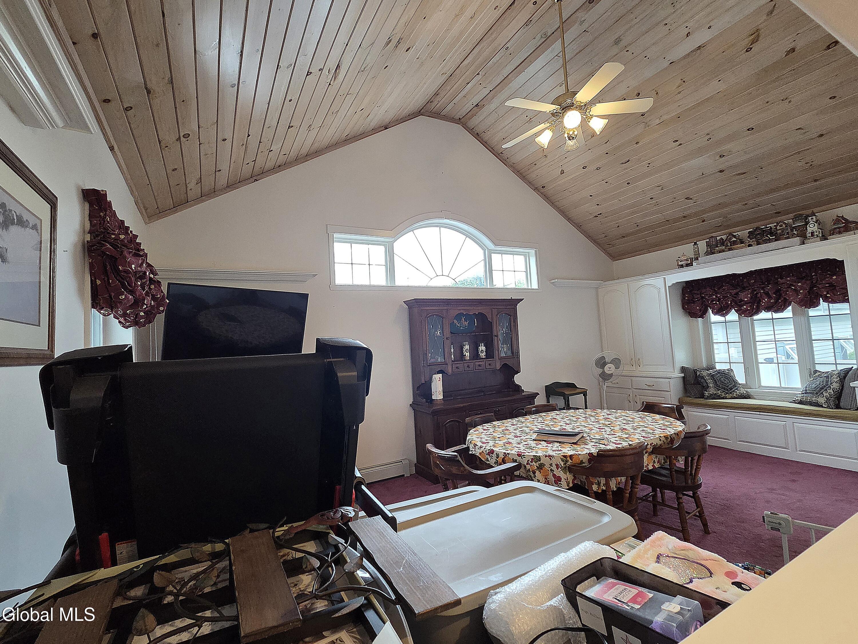 26 E 11th Avenue Gloversville NY 12078