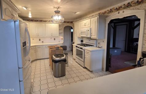 26 E 11th Avenue Gloversville NY 12078