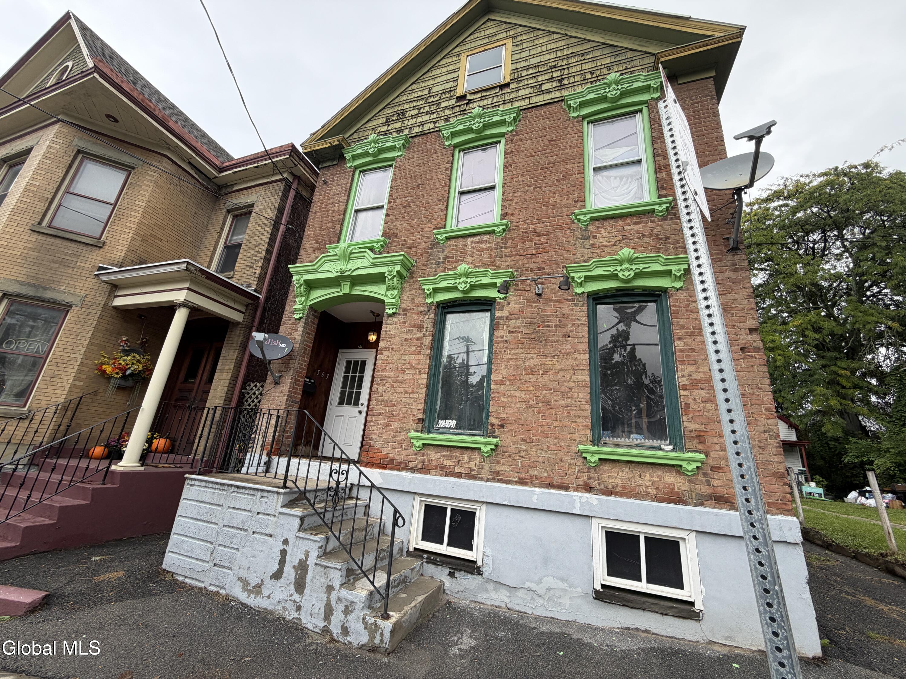561 Nott Street Schenectady NY 12308