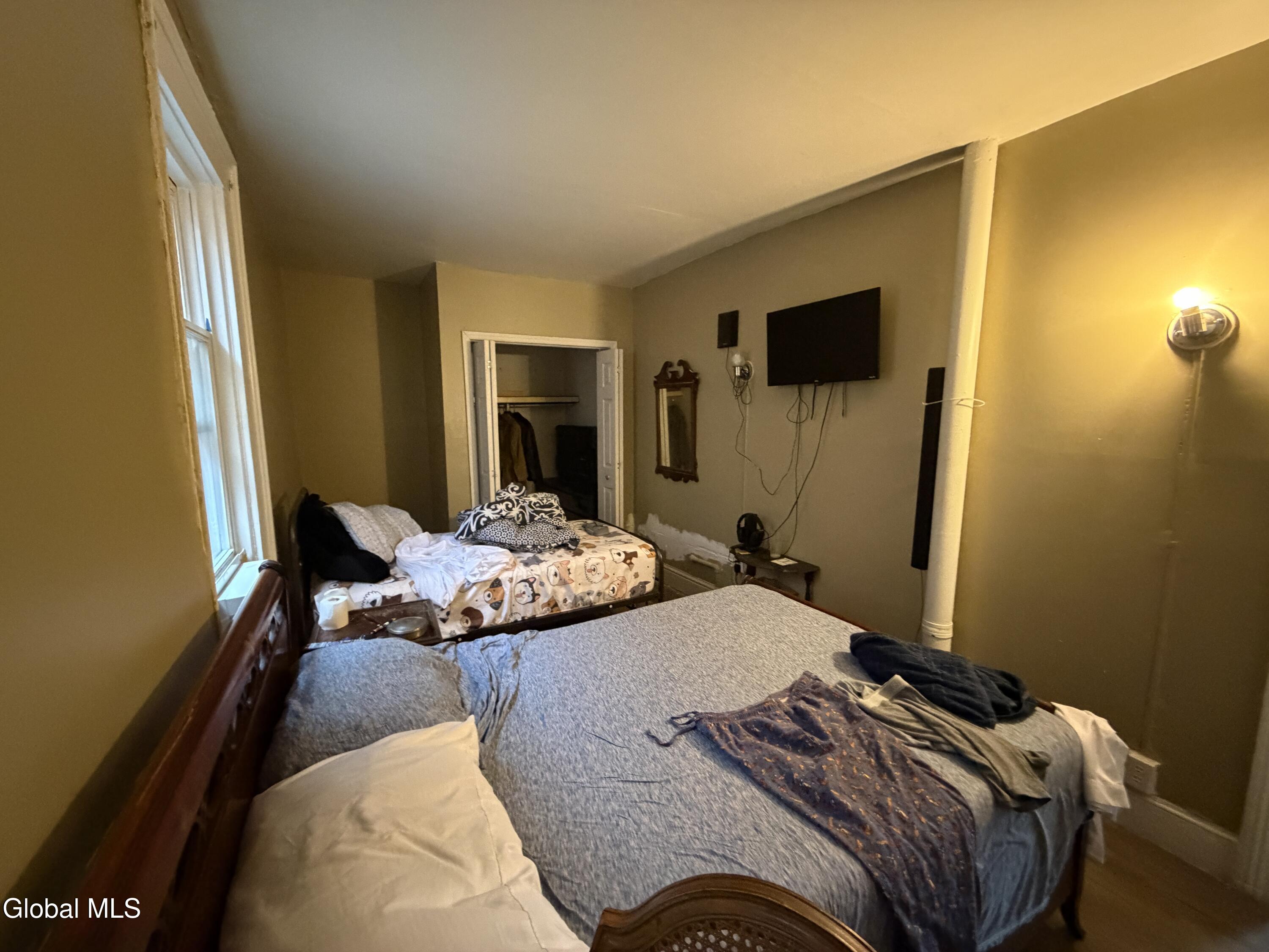 561 Nott Street Schenectady NY 12308