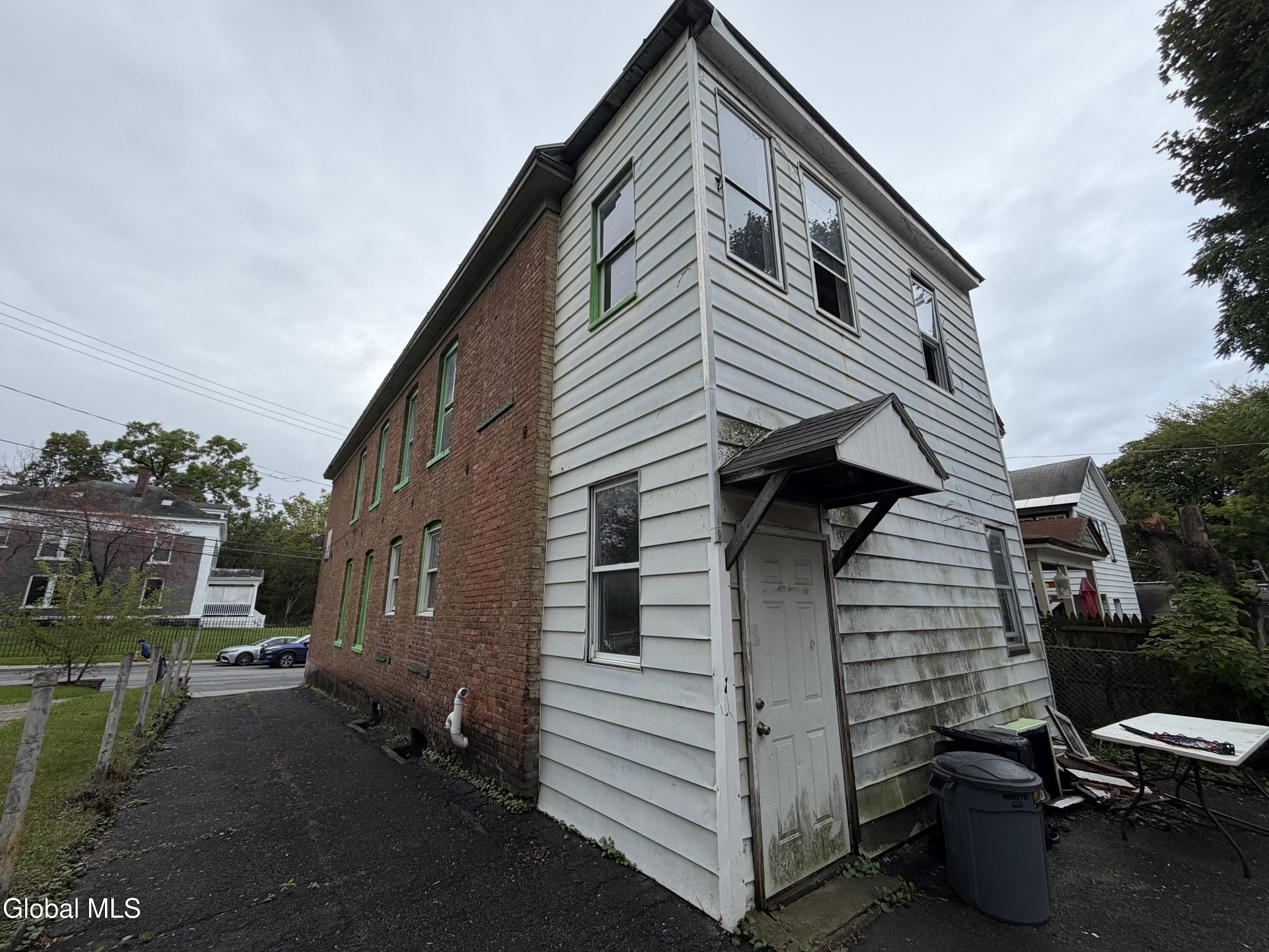 561 Nott Street Schenectady NY 12308