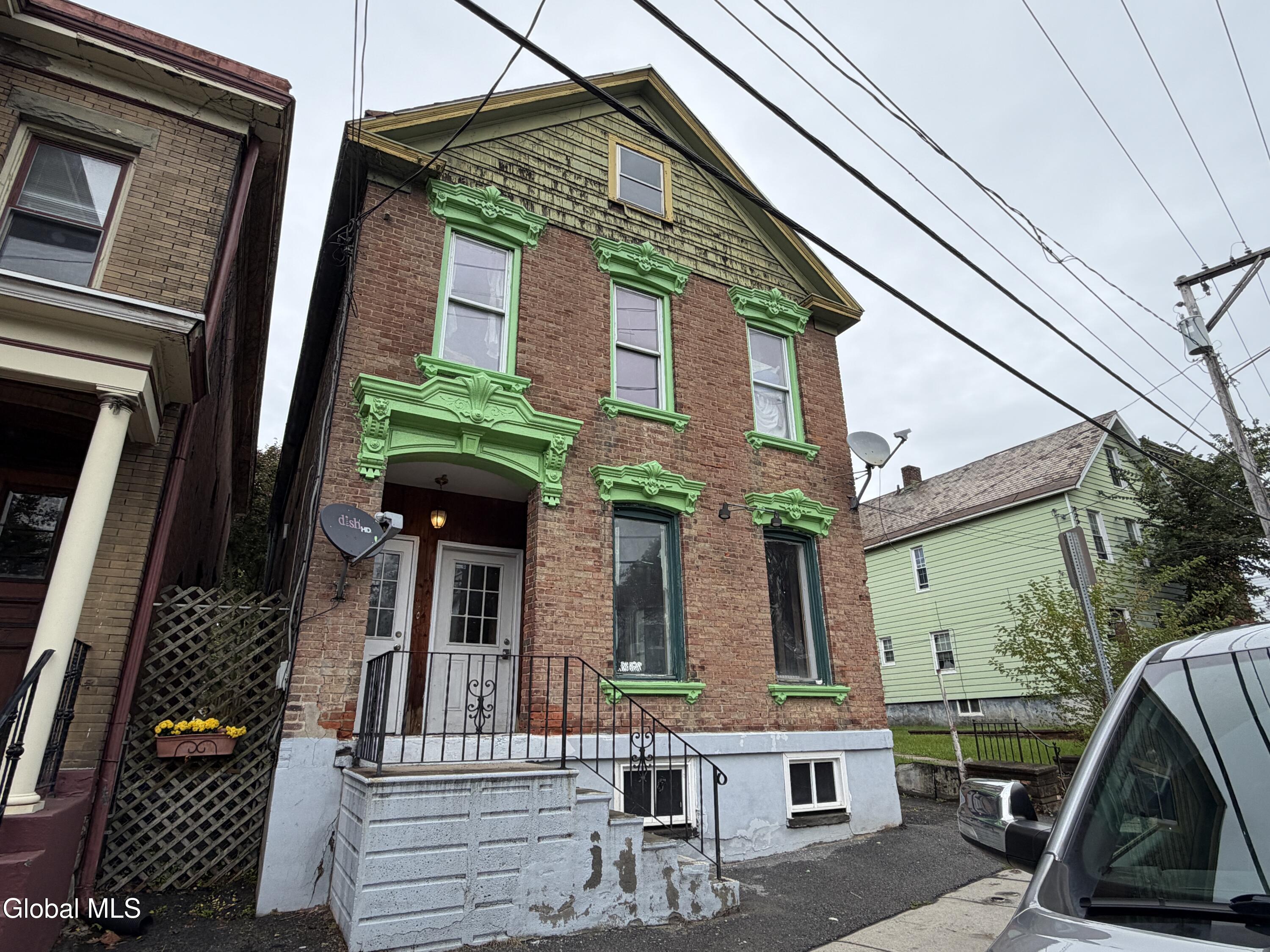 561 Nott Street Schenectady NY 12308