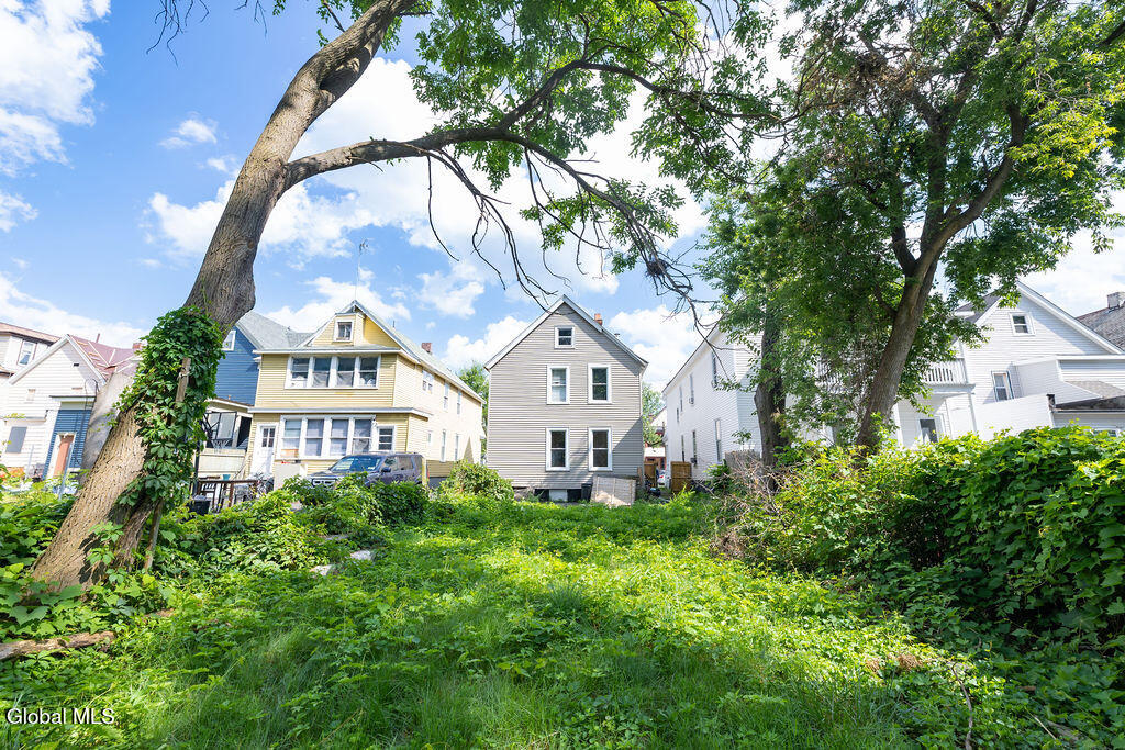 49 Mcclellan Street Schenectady NY 12304
