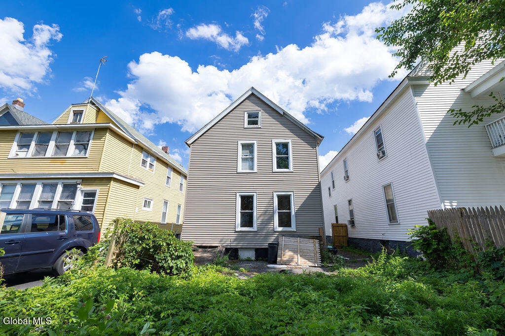49 Mcclellan Street Schenectady NY 12304