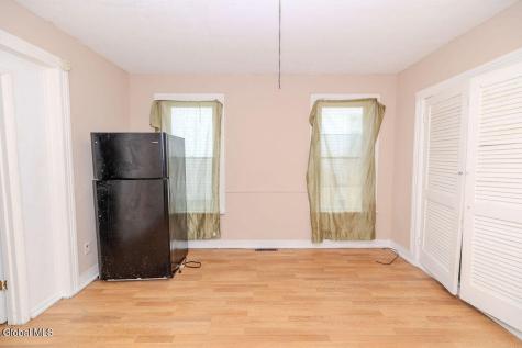 49 Mcclellan Street Schenectady NY 12304