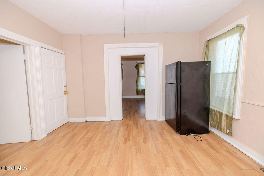 49 Mcclellan Street Schenectady NY 12304