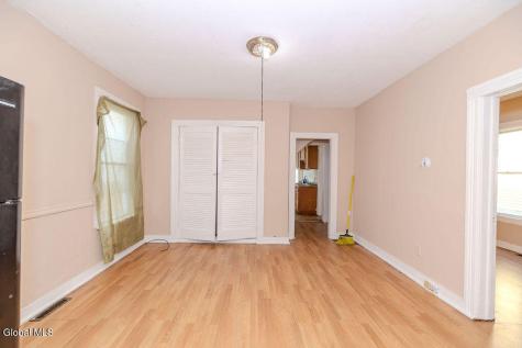 49 Mcclellan Street Schenectady NY 12304